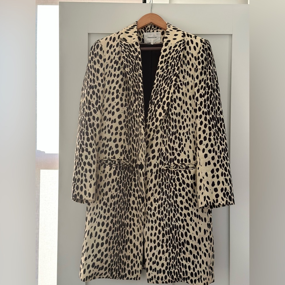 Signature Emerson Frye linen coat on Belgian linen.